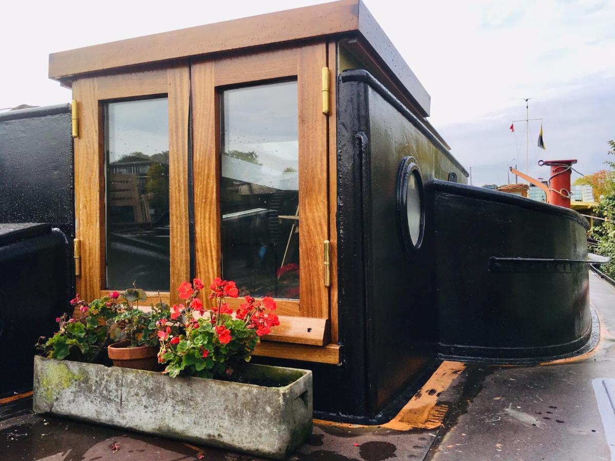 Houseboat Tante Piet Hotel Amsterdam Bagian luar foto