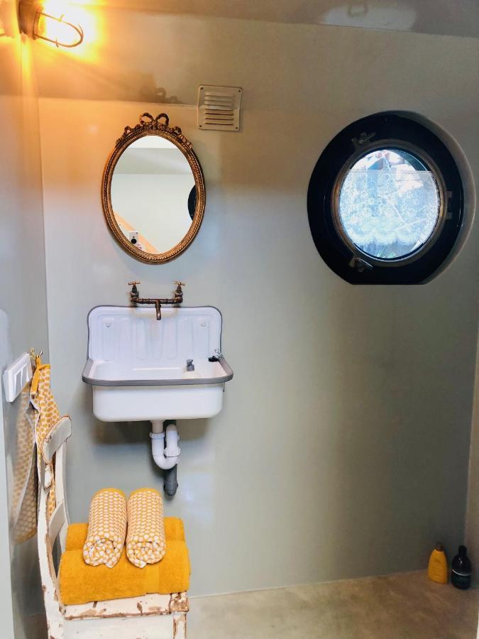 Houseboat Tante Piet Hotel Amsterdam Bagian luar foto