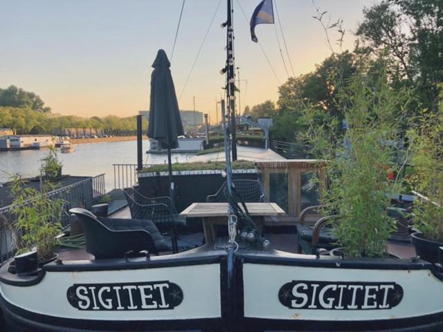 Houseboat Tante Piet Hotel Amsterdam Bagian luar foto